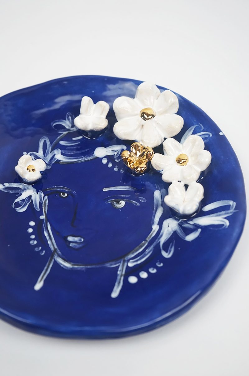 alagonda-small-blue-flower-girl-bord2